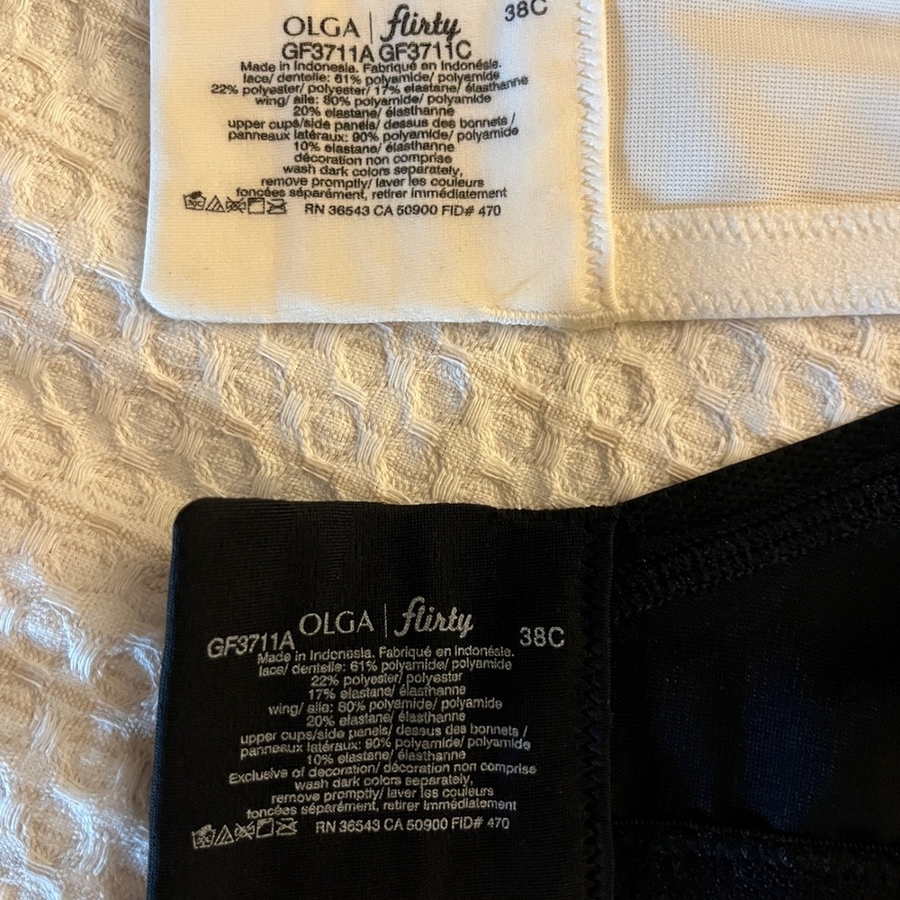LOT OF 2 OLGA FLIRTY BRAS SIZE 38C